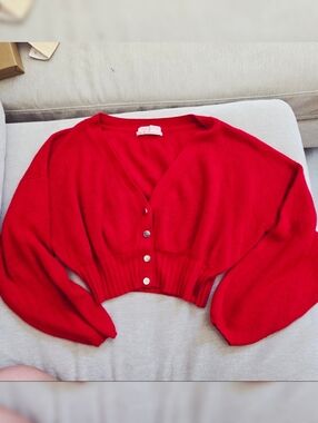 Urban Outfitters Cropped Red V-Neck Button Knit Cardigan Sweater Size Small